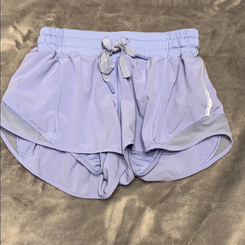 Light purple lululemon hotty hot 2.5” shorts